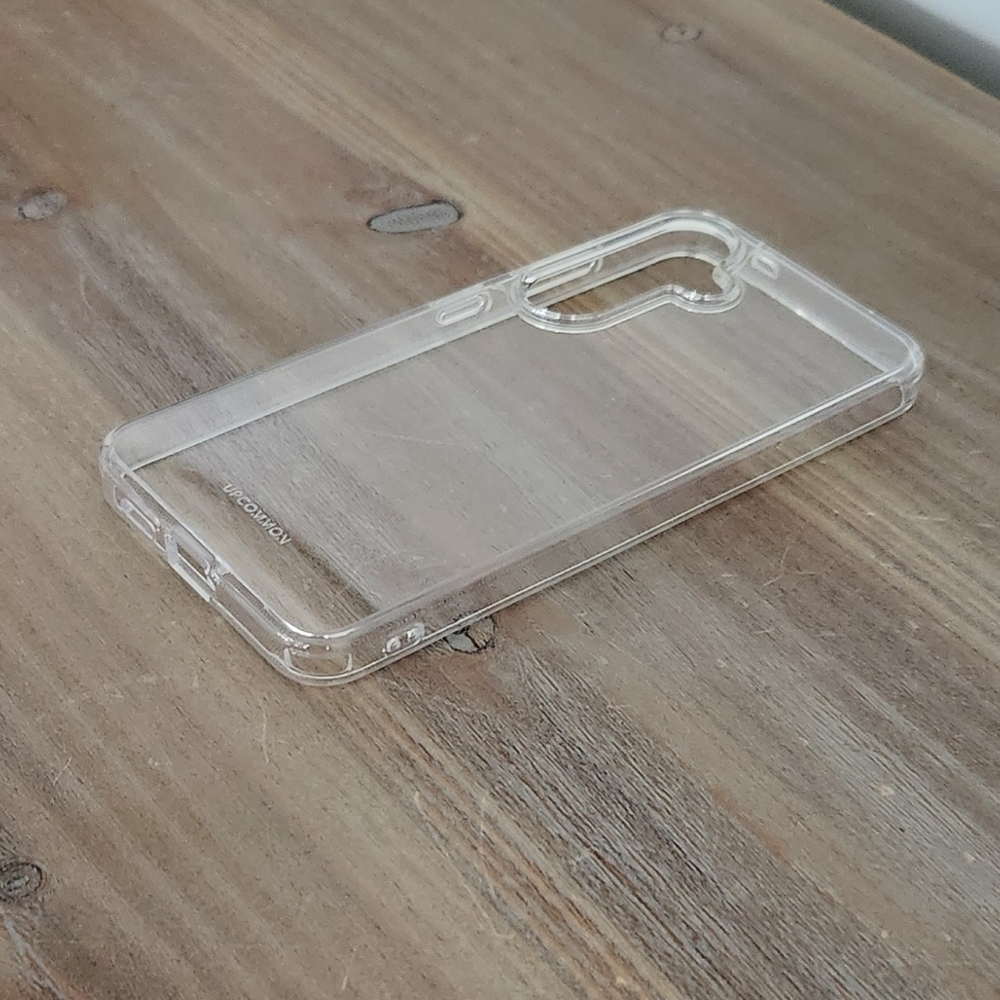 📱 Crystal Fit Clear Case for Samsung Galaxy S24 – Slim, Scratch Resistant, NWT - Picture 9 of 13